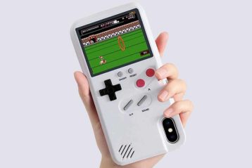 Game Boy Color Case - A Case With Built-In Retro Games!