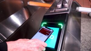 Does Subway Take Apple Pay: Find Out How to Pay in a Snap!